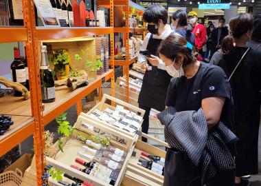 El producte gourmet català llueix a les estanteries del principal supermercat de Corea del Sud